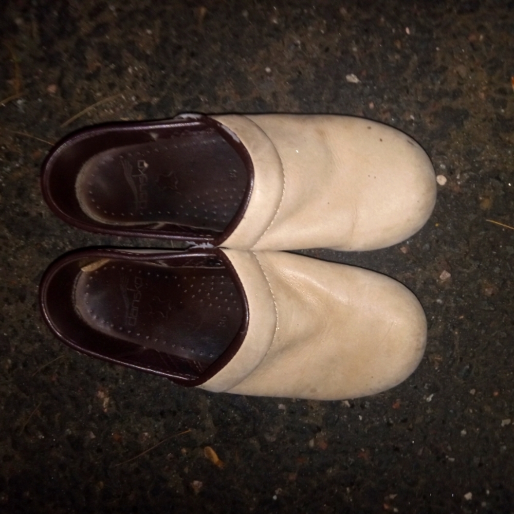 Beige nursing clogs size 6